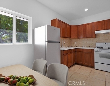 5794 Fairhaven Avenue - Photo Thumbnail 14