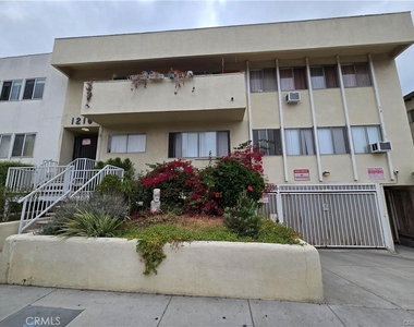 1216 N Formosa N - Photo Thumbnail 9