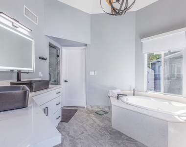 1207 Greenacre Avenue - Photo Thumbnail 19