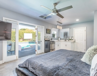 1207 Greenacre Avenue - Photo Thumbnail 22