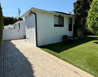 1207 Greenacre Avenue - Photo Thumbnail 35