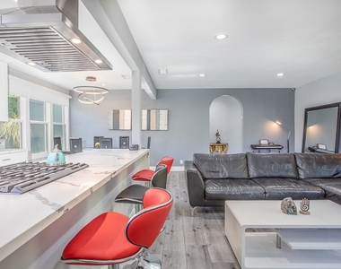 1207 Greenacre Avenue - Photo Thumbnail 4