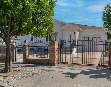 17706 Collins Street - Photo Thumbnail 36