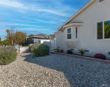 17706 Collins Street - Photo Thumbnail 37