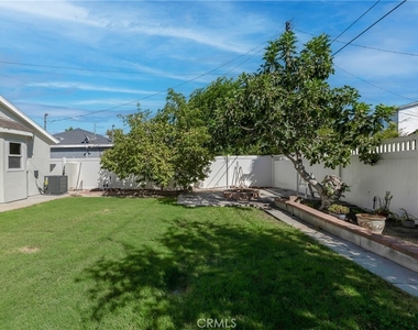 17706 Collins Street - Photo Thumbnail 26