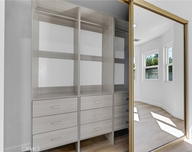 17706 Collins Street - Photo Thumbnail 21