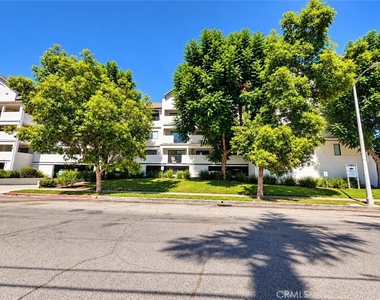 17735 Kinzie - Photo Thumbnail 24