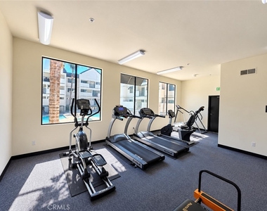 17735 Kinzie - Photo Thumbnail 21