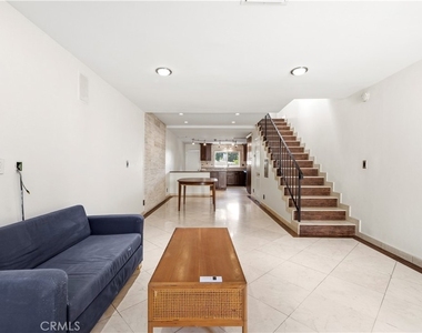 7320 Lennox Avenue - Photo Thumbnail 15
