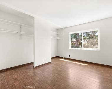 7320 Lennox Avenue - Photo Thumbnail 6