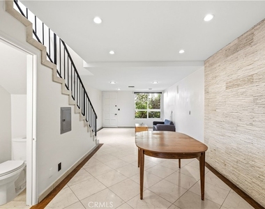 7320 Lennox Avenue - Photo Thumbnail 12