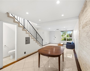 7320 Lennox Avenue - Photo Thumbnail 9