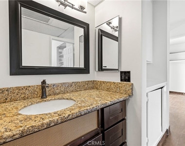 7320 Lennox Avenue - Photo Thumbnail 20
