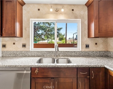 7320 Lennox Avenue - Photo Thumbnail 4
