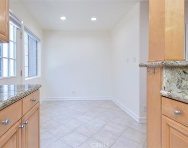 23937 Pentland Way - Photo Thumbnail 11