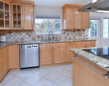 23937 Pentland Way - Photo Thumbnail 10