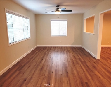 22436 Avenue San Luis - Photo Thumbnail 9