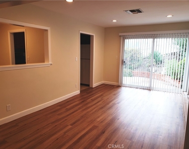 22436 Avenue San Luis - Photo Thumbnail 7