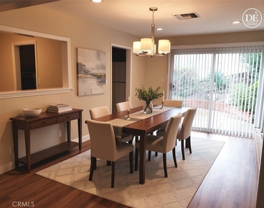22436 Avenue San Luis - Photo Thumbnail 6