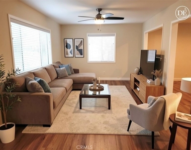 22436 Avenue San Luis - Photo Thumbnail 8