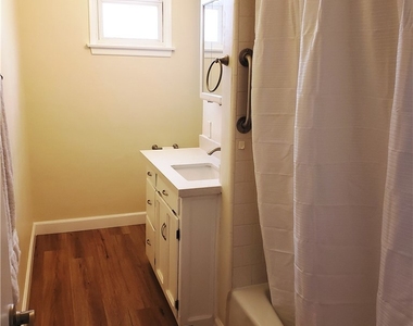 22436 Avenue San Luis - Photo Thumbnail 18