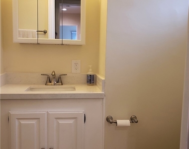 22436 Avenue San Luis - Photo Thumbnail 17