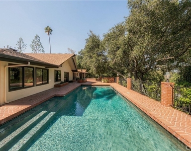 17449 Sumiya Drive - Photo Thumbnail 20