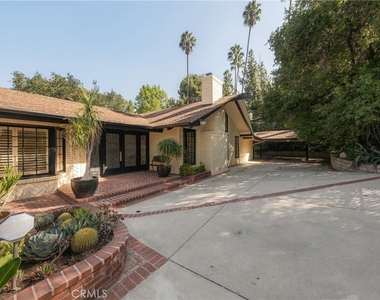 17449 Sumiya Drive - Photo Thumbnail 24