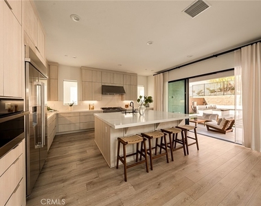 20601 W Overlook Court - Photo Thumbnail 10