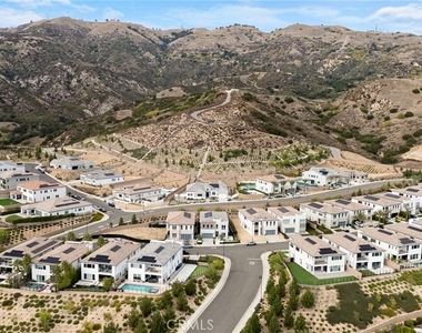 20601 W Overlook Court - Photo Thumbnail 33