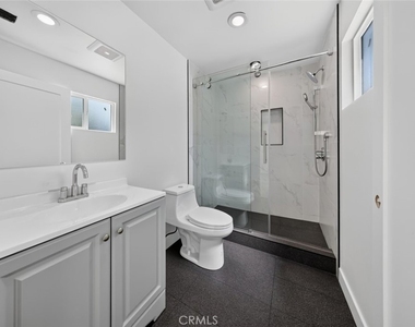 7940 Atoll Avenue - Photo Thumbnail 30