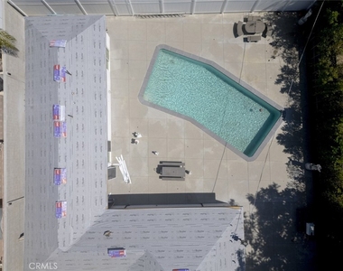 7940 Atoll Avenue - Photo Thumbnail 4