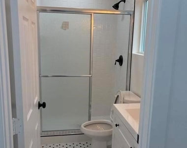 2421 L St. - Photo Thumbnail 9