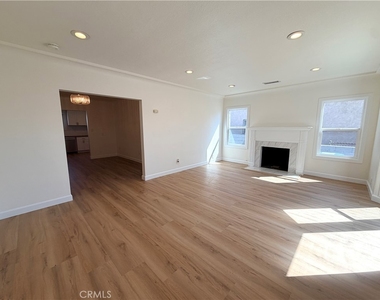 10318 Burin Avenue - Photo Thumbnail 1