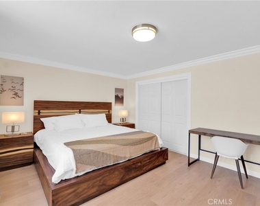 344 S Frankfurt Avenue - Photo Thumbnail 14