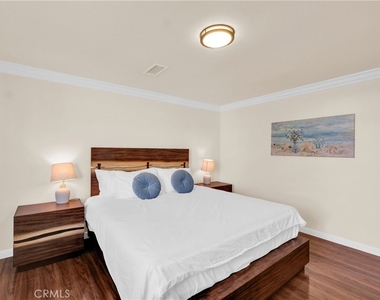 344 S Frankfurt Avenue - Photo Thumbnail 18