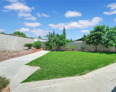 344 S Frankfurt Avenue - Photo Thumbnail 23
