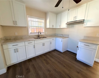 6803 Middleton Street - Photo Thumbnail 6