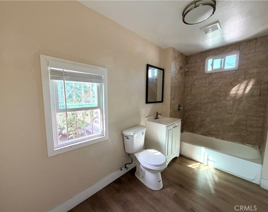 6803 Middleton Street - Photo Thumbnail 10