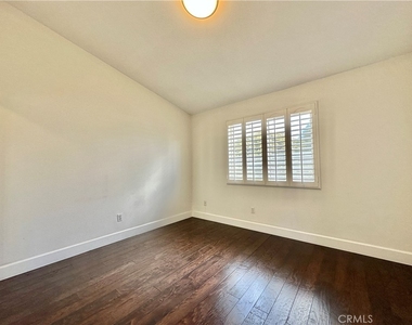 2222 Rockefeller Lane - Photo Thumbnail 21