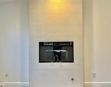 2222 Rockefeller Lane - Photo Thumbnail 28