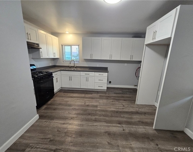 10813 Elliott - Photo Thumbnail 11