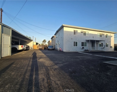 10813 Elliott - Photo Thumbnail 23
