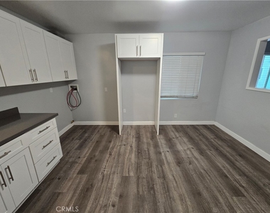 10813 Elliott - Photo Thumbnail 12