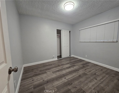 10813 Elliott - Photo Thumbnail 20