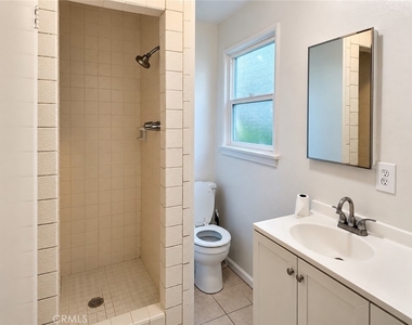 5628 Pickering Ave - Photo Thumbnail 5