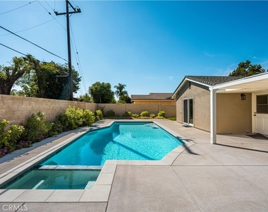 1046 E Chalynn - Photo Thumbnail 13