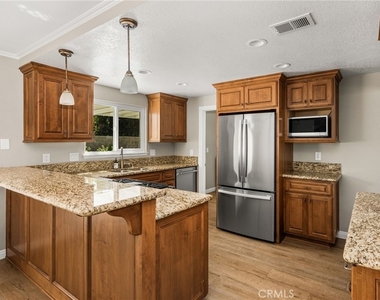 1046 E Chalynn - Photo Thumbnail 8