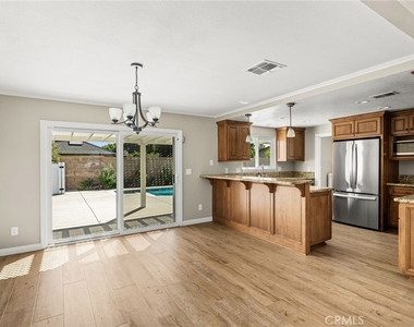 1046 E Chalynn - Photo Thumbnail 6