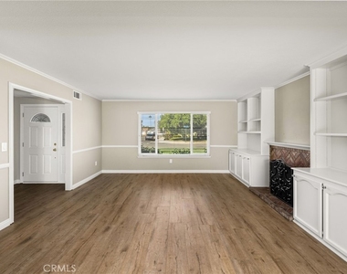 1046 E Chalynn - Photo Thumbnail 3